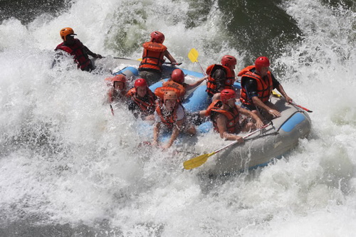 Descente des rapides du Zambèze au pied des chutes